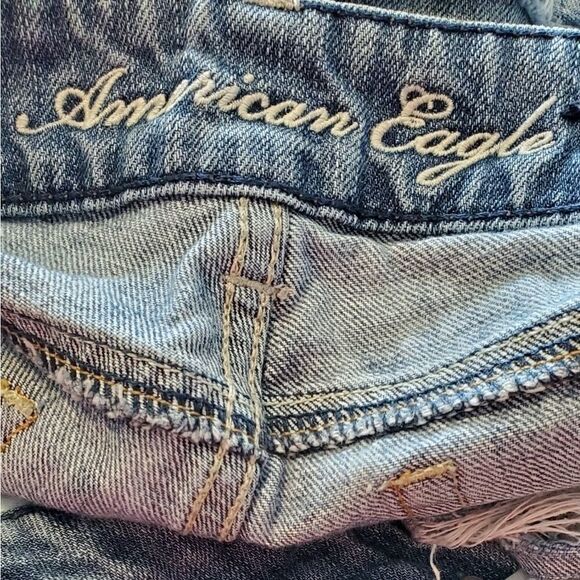 American Eagle Distressed Denim Shorts - Picture 3 of 4